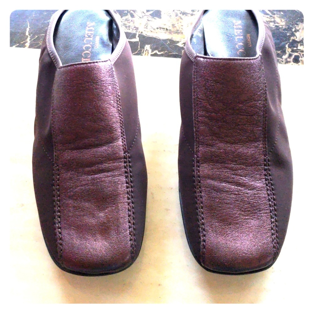 Beautiful pair of Sesto Meucci clogs in mint cond